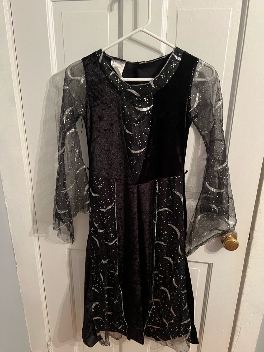 Girls witch costume
